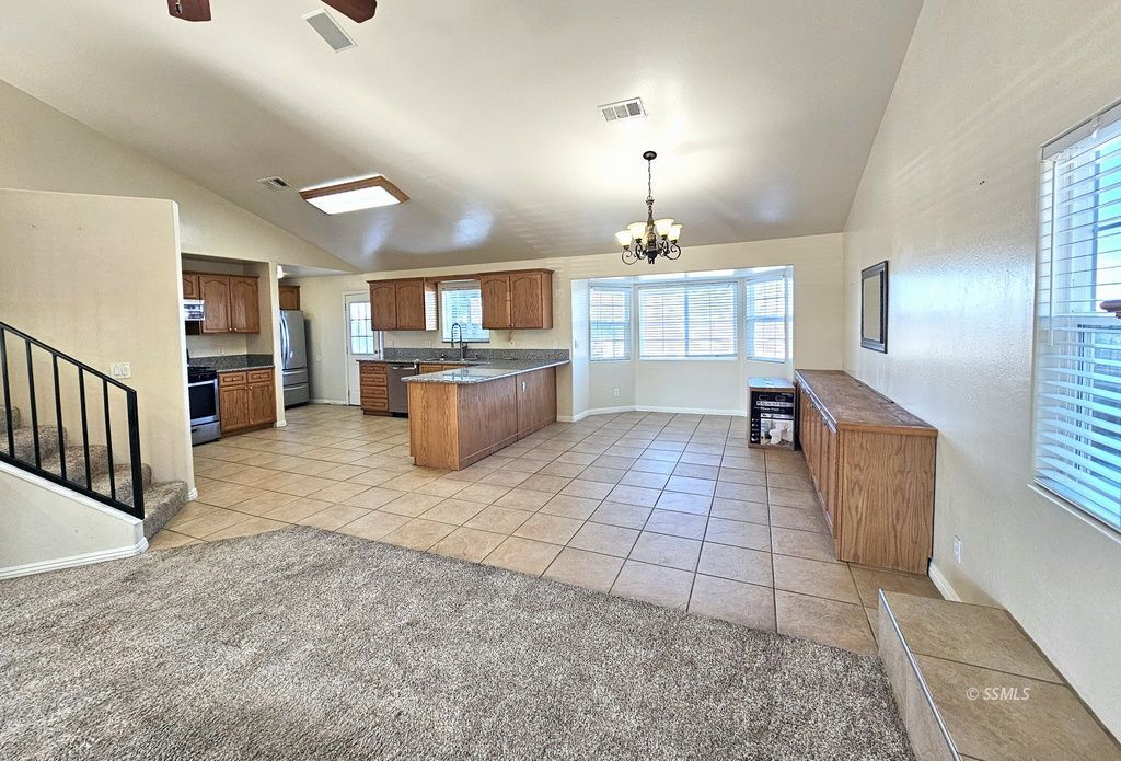 804 West Bataan Avenue Ridgecrest, CA 93555 - Photo 8 of 50