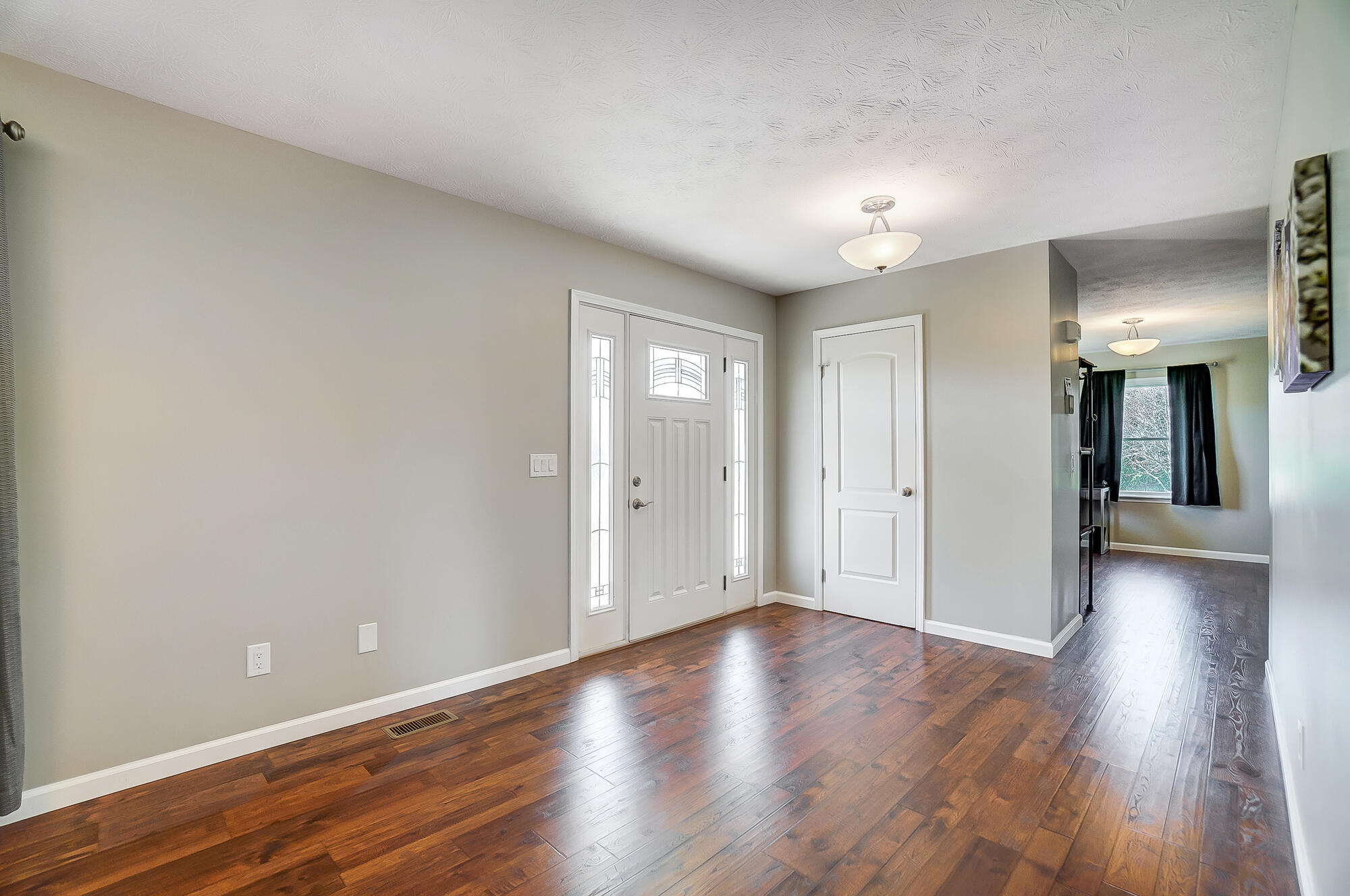 3436 Maple Grove Road Springfield, OH 45504 - Photo 5 of 51