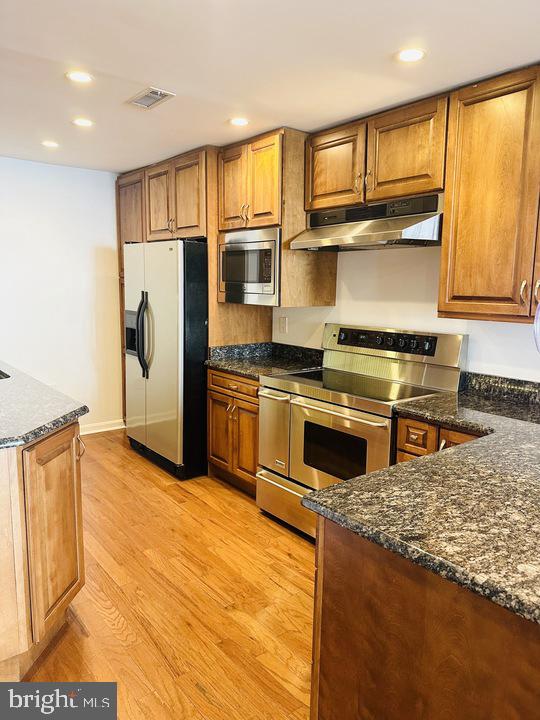 1117 Harvard Street Northwest, Unit R Washington, DC 20009 - Photo 5 of 39