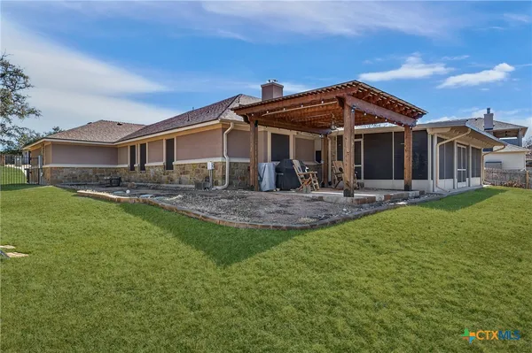 $449,900 | 2068 Pirtle Drive, Salado, TX 76571