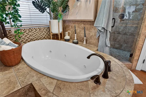 $449,900 | 2068 Pirtle Drive, Salado, TX 76571