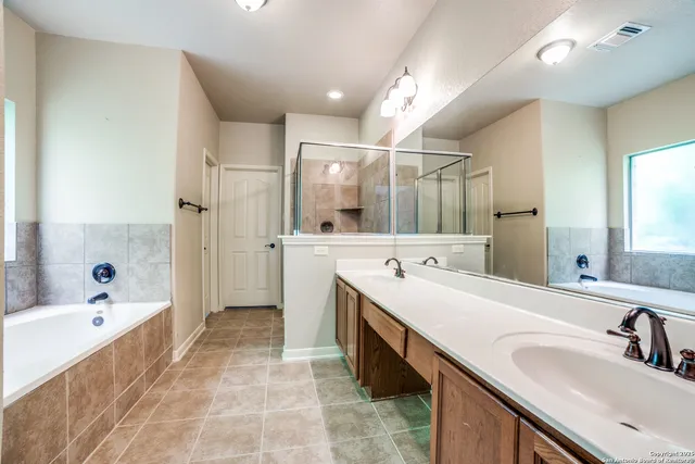 $2,450 | 9718 Wind Gate Parkway, San Antonio, TX 78254