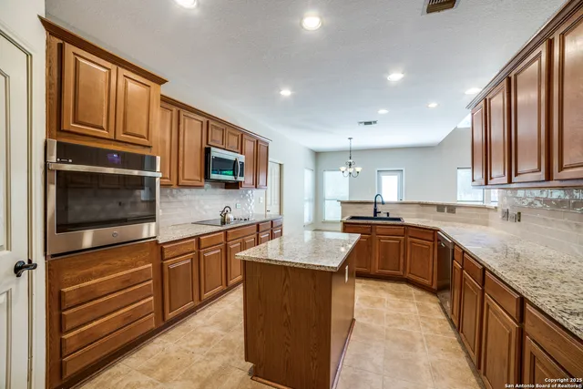 $2,450 | 9718 Wind Gate Parkway, San Antonio, TX 78254