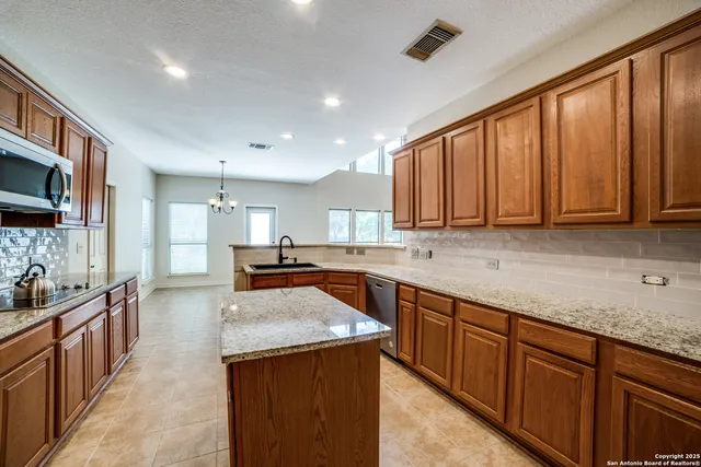 $2,450 | 9718 Wind Gate Parkway, San Antonio, TX 78254