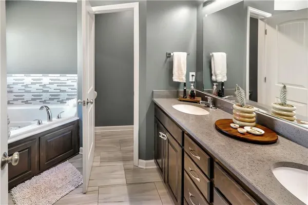 $344,900 | 1221 Cherry Street, Warrensburg, MO 64093