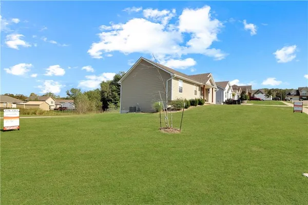 $344,900 | 1221 Cherry Street, Warrensburg, MO 64093