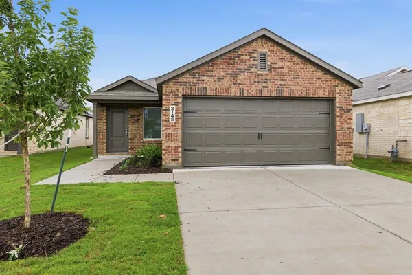 $2,150 | 2148 Jesse James Lane, Joshua, TX 76058