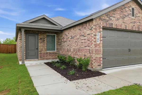 $2,150 | 2148 Jesse James Lane, Joshua, TX 76058