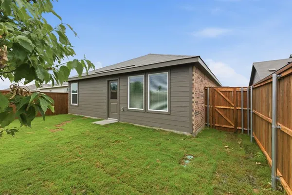 $2,150 | 2148 Jesse James Lane, Joshua, TX 76058
