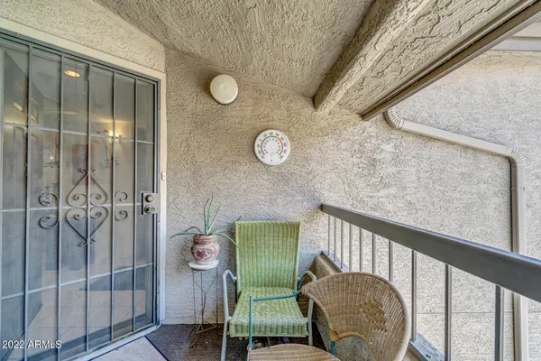 $2,000 | 9460 East Mission Lane, Unit 214, Scottsdale, AZ 85258