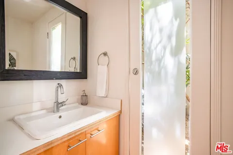 $1,885,000 | 2255 Wellesley Avenue, Los Angeles, CA 90064