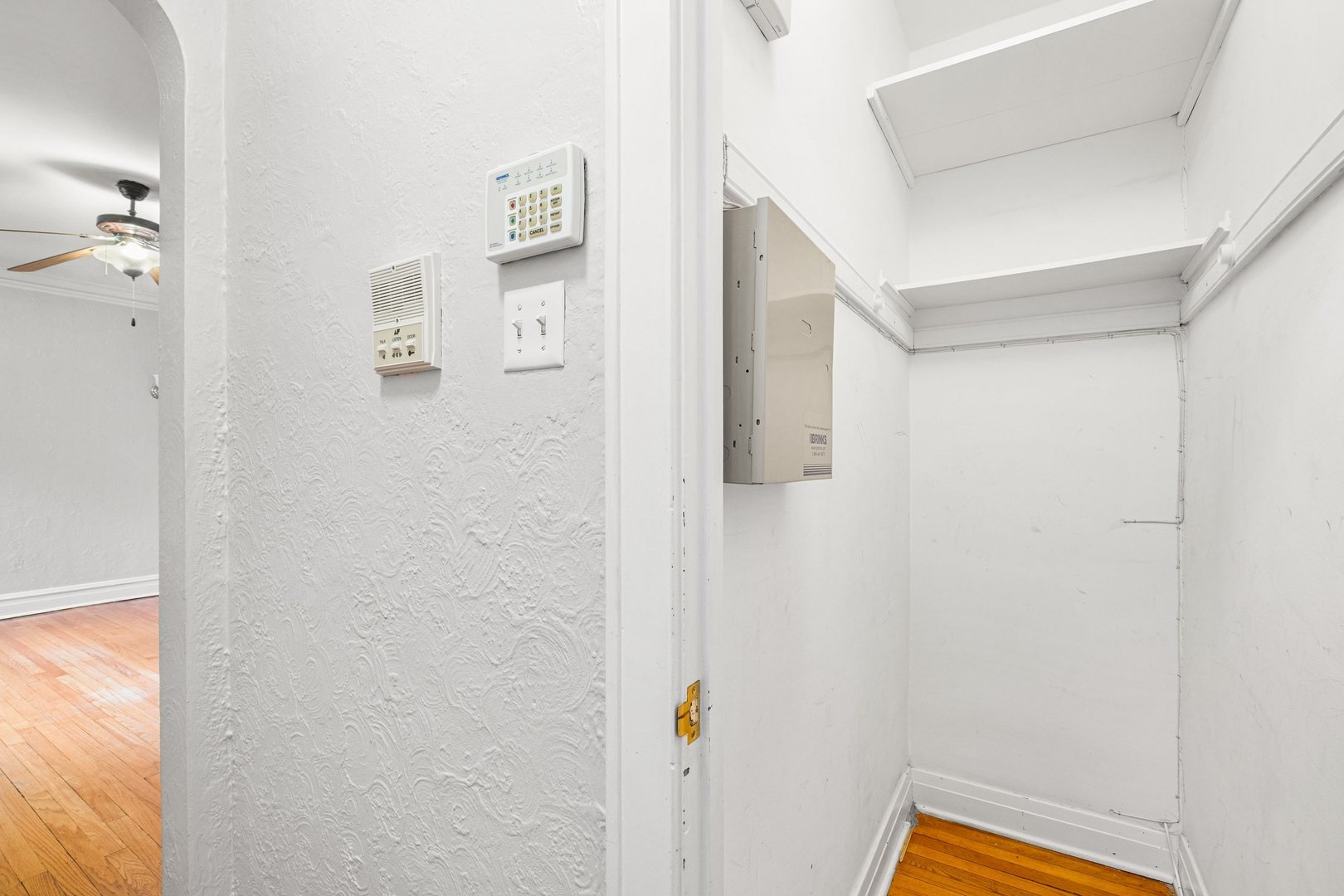 4357 West George Street, Unit 1 Chicago, IL 60641 - Photo 6 of 19