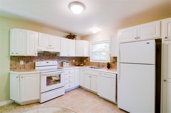 15 Fernbrook Road Northborough, MA 01532 - Photo 6 of 15 Gallery Image 6