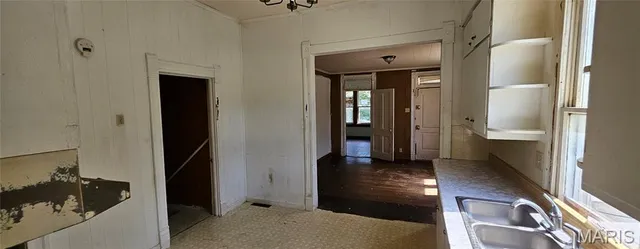 $64,900 | 718 2nd Street West, Scott City, MO 63780