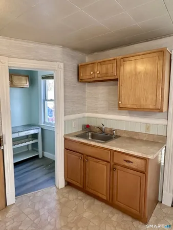 $2,000 | 24-26 Dean Avenue, Unit 26, East Windsor, CT 06088