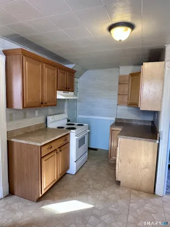 $2,000 | 24-26 Dean Avenue, Unit 26, East Windsor, CT 06088