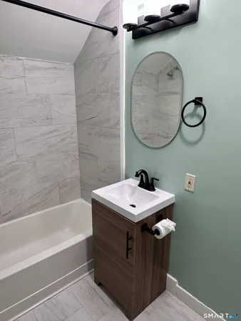 $2,000 | 24-26 Dean Avenue, Unit 26, East Windsor, CT 06088