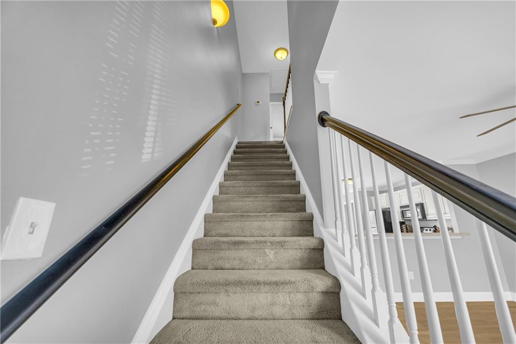 105 Whitehead Road, Unit 17 Athens, GA 30606 - Photo 23 of 38 a view of entryway