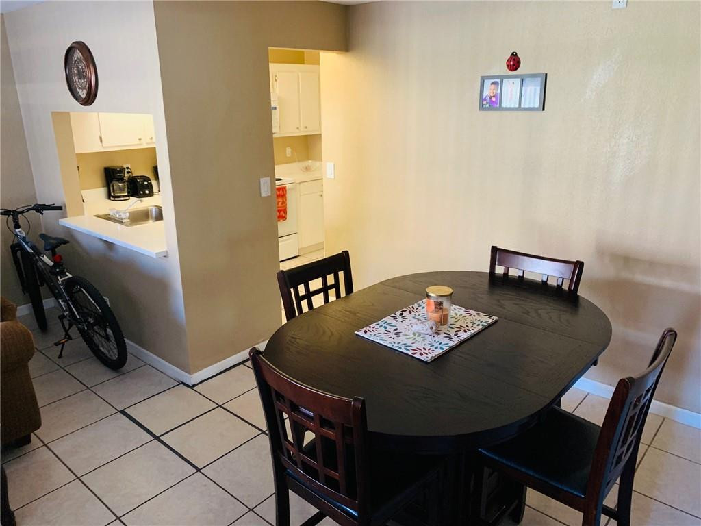 10006 Winding Lake Road, Unit 103 Sunrise, FL 33351 - Photo 2 of 14 Photo 2