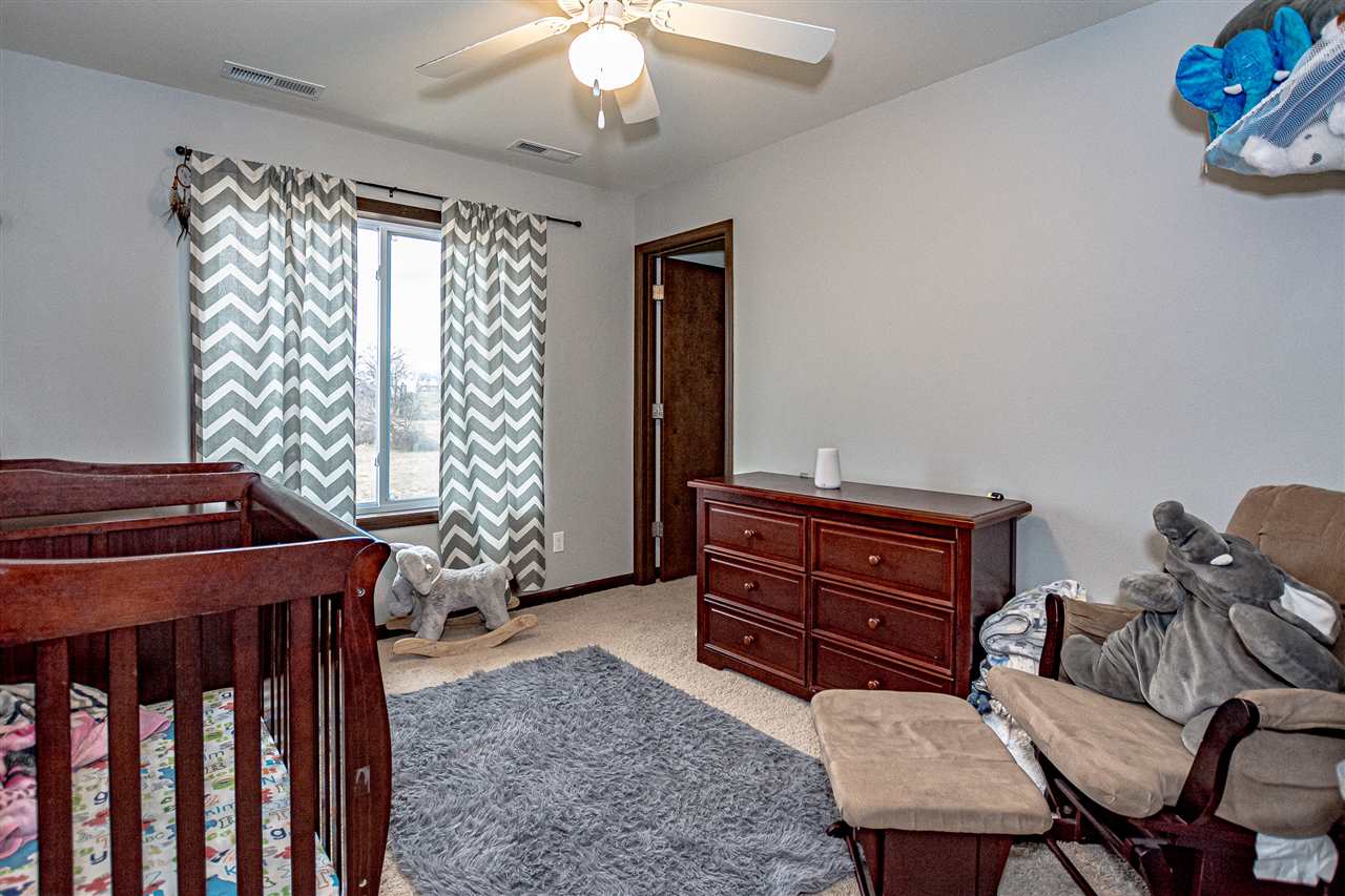 2908 Riviera Street Southwest, Unit B Cedar Rapids, IA 52404 - Photo 10 of 17 Gallery Image 10