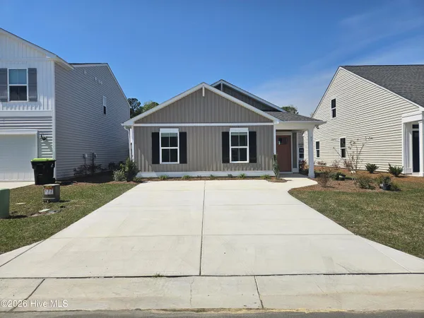 $1,975 | 91 Cobbler Way, Unit 40, Hampstead, NC 28443