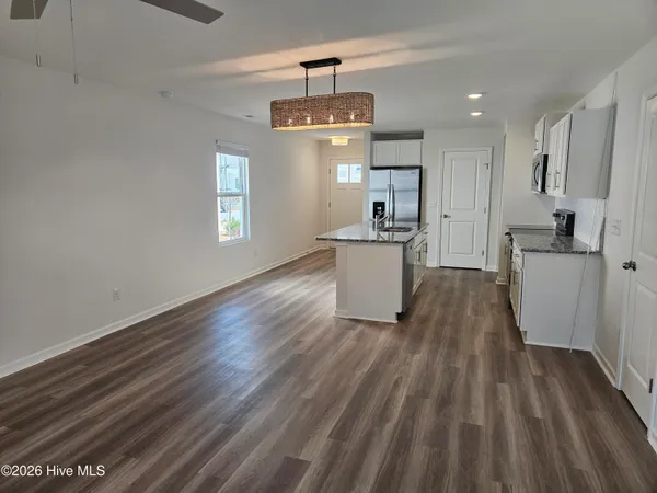 $1,975 | 91 Cobbler Way, Unit 40, Hampstead, NC 28443