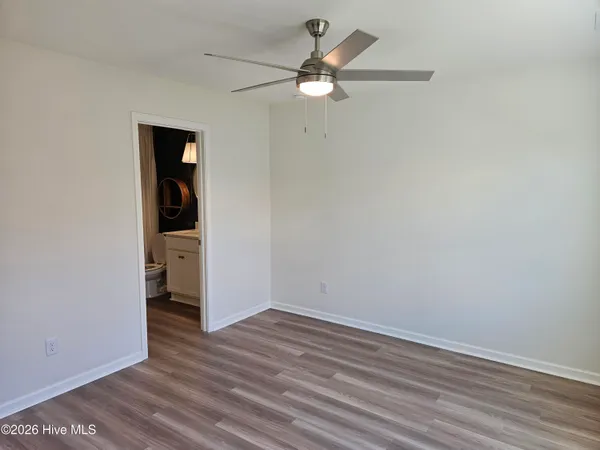$1,975 | 91 Cobbler Way, Unit 40, Hampstead, NC 28443