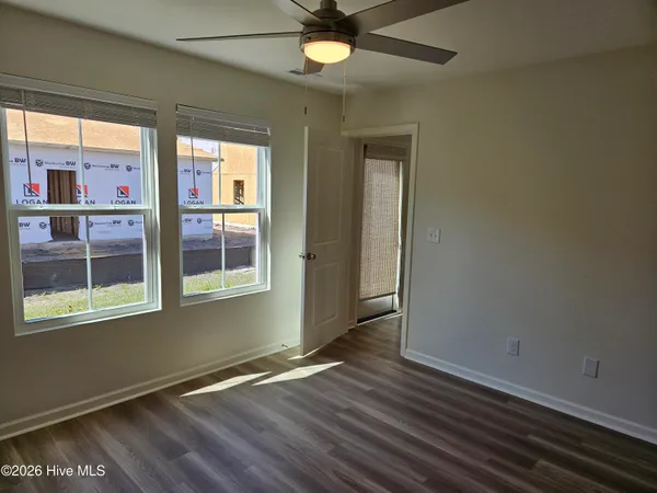 $1,975 | 91 Cobbler Way, Unit 40, Hampstead, NC 28443