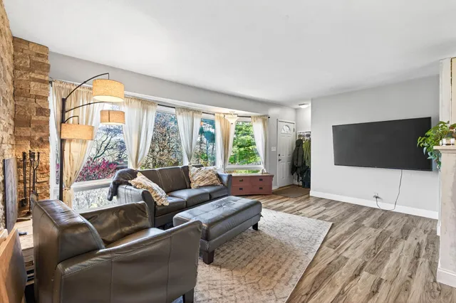 $279,999 | 3115 Kyle Avenue North, Golden Valley, MN 55422