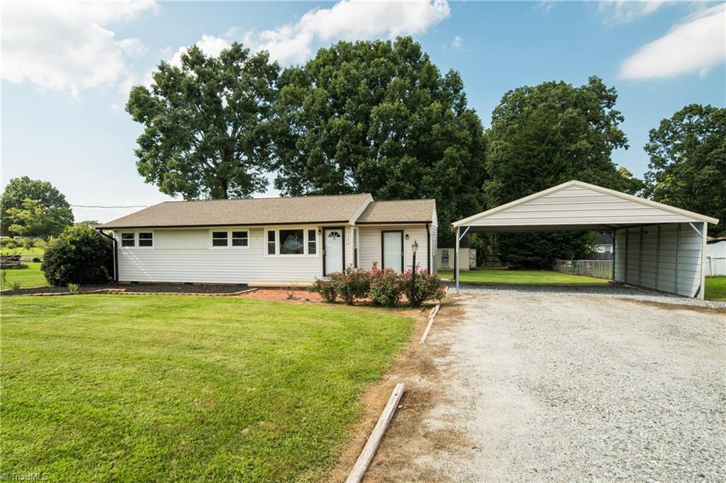 1507 Bunker Hill Sandy Ridge Road Kernersville, NC 27284 - Photo 2 of 26 Gallery Image 2