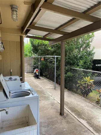 a house view with a outdoor space