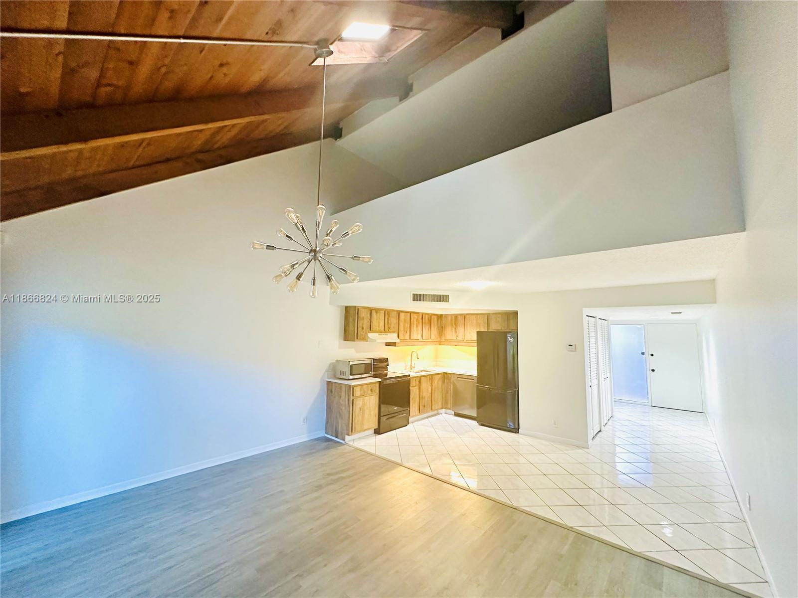 33 Deer Creek Road, Unit D103 Deerfield Beach, FL 33442 - Photo 20 of 28