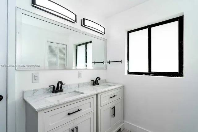 $845,000 | 2729 Southwest 67th Avenue, Miami, FL 33155