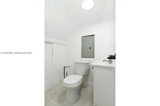 $845,000 | 2729 Southwest 67th Avenue, Miami, FL 33155