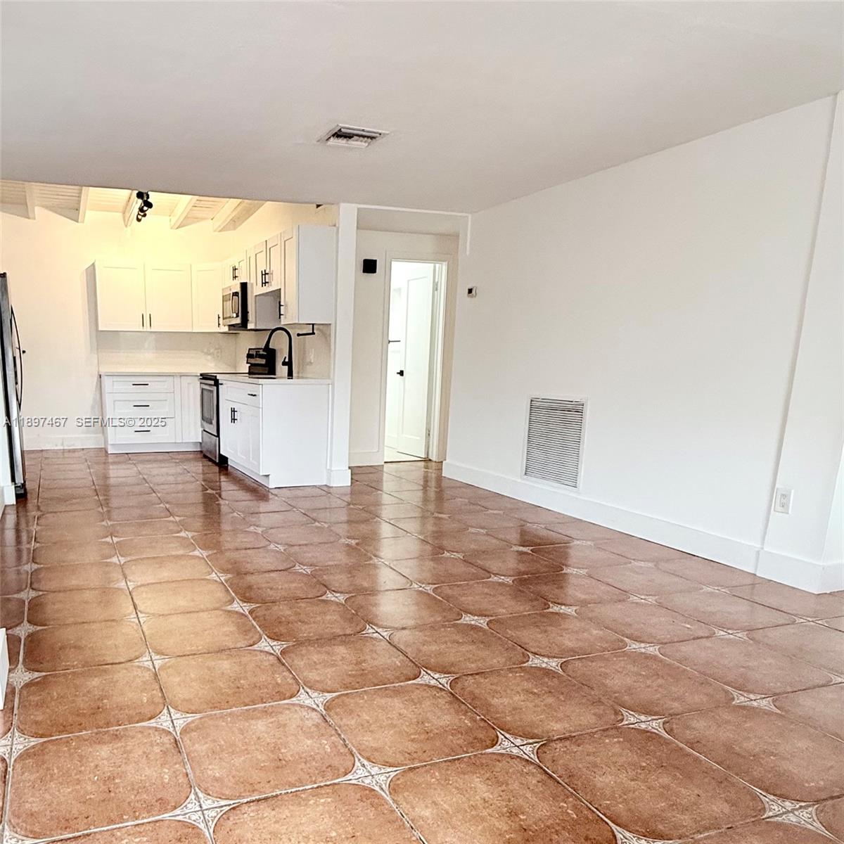 2729 Southwest 67th Avenue Miami, FL 33155 - Photo 3 of 39 Front House