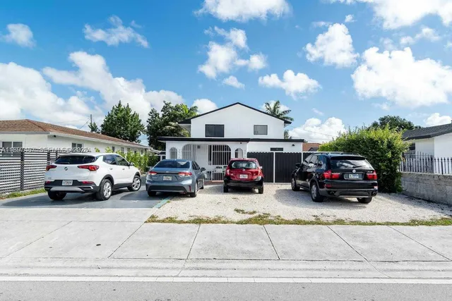 $845,000 | 2729 Southwest 67th Avenue, Miami, FL 33155