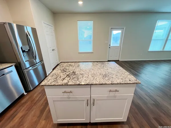 $1,895 | 13706 Prospector Post, San Antonio, TX 78253