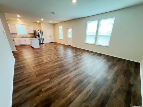 $1,895 | 13706 Prospector Post, San Antonio, TX 78253