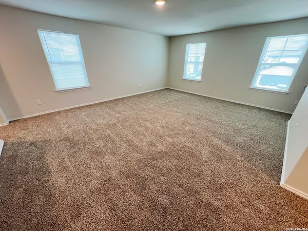 $1,895 | 13706 Prospector Post, San Antonio, TX 78253