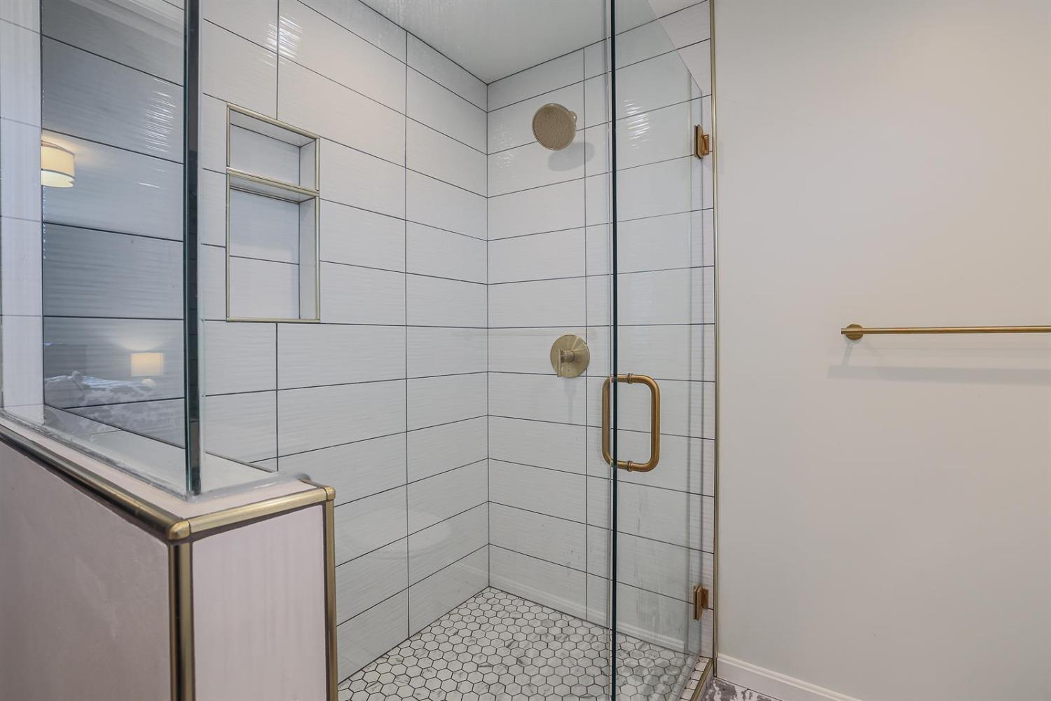 765 Ackley Road Cincinnati, OH 45255 - Photo 19 of 32 Gallery Image 19