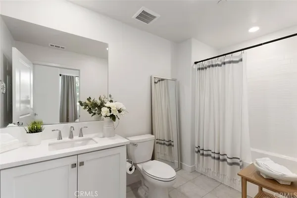 $4,600 | 426 Palermo, Lake Forest, CA 92630