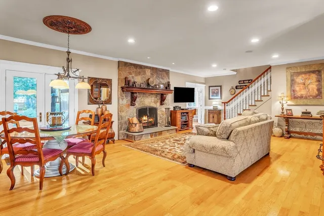 $999,000 | 14 Lexington Circle, Southwick, MA 01077