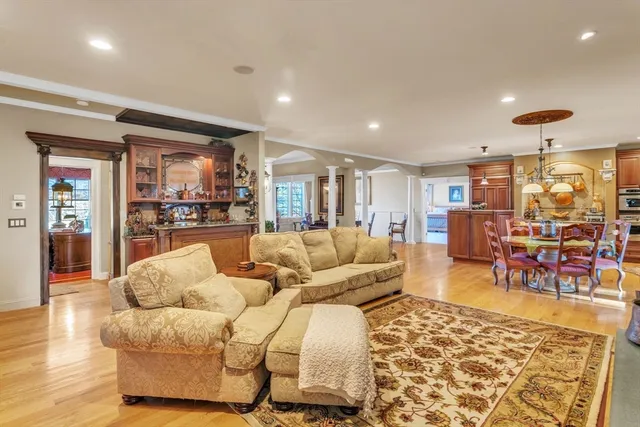 $999,000 | 14 Lexington Circle, Southwick, MA 01077