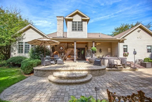 $999,000 | 14 Lexington Circle, Southwick, MA 01077