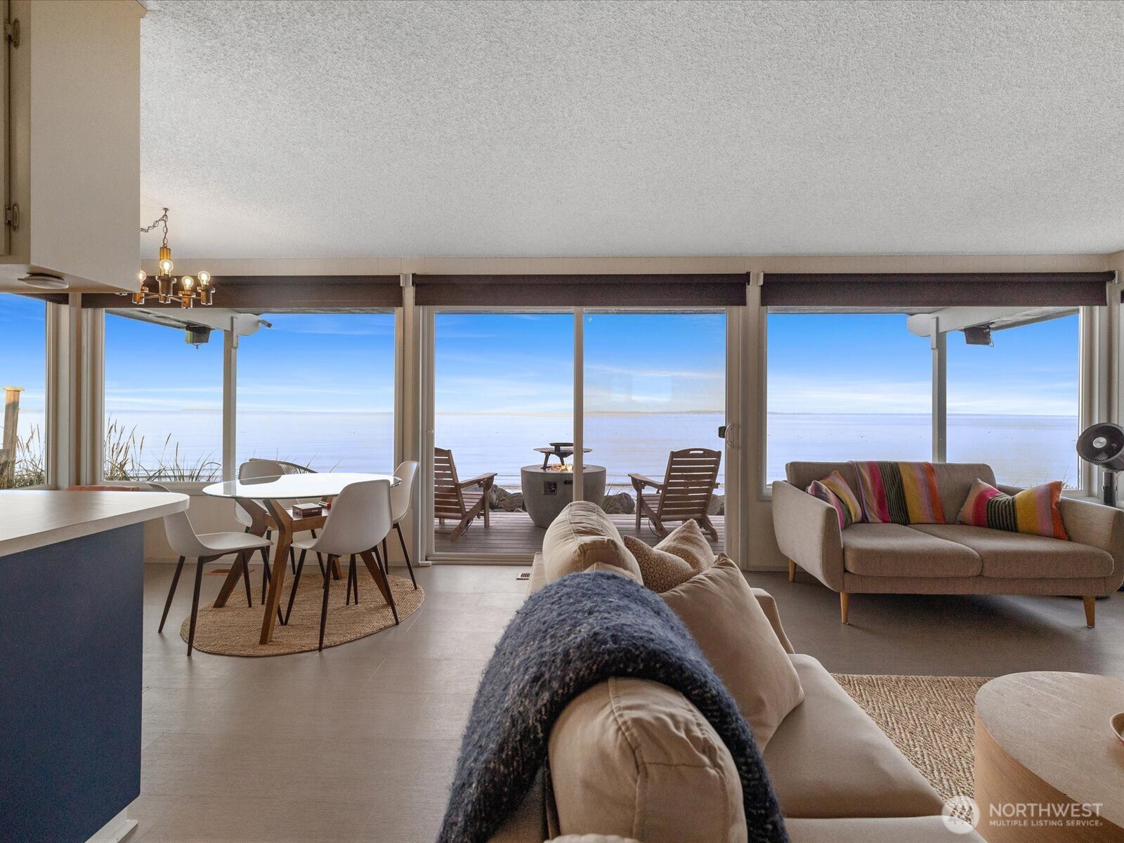 2625 West Beach Road Oak Harbor, WA 98277 - Photo 12 of 38