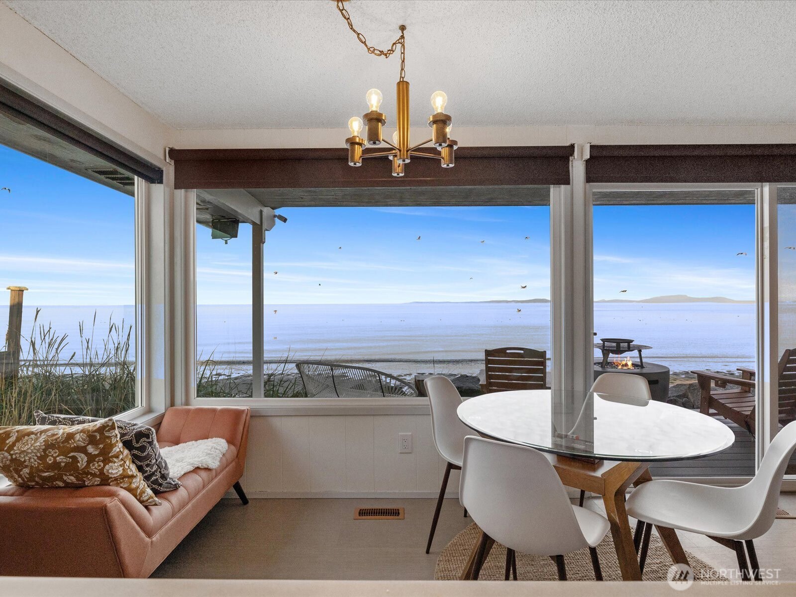 2625 West Beach Road Oak Harbor, WA 98277 - Photo 16 of 38