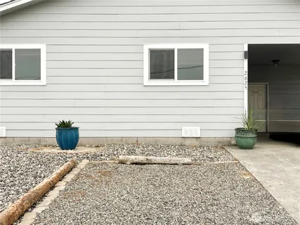 $825,000 | 2625 West Beach Road, Oak Harbor, WA 98277
