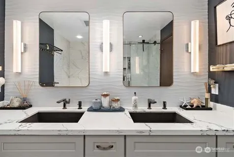 $825,000 | 2625 West Beach Road, Oak Harbor, WA 98277