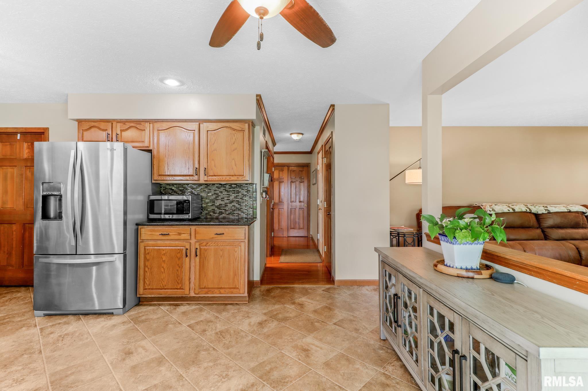 5204 North Rothmere Drive Peoria, IL 61615 - Photo 13 of 42 Gallery Image 13