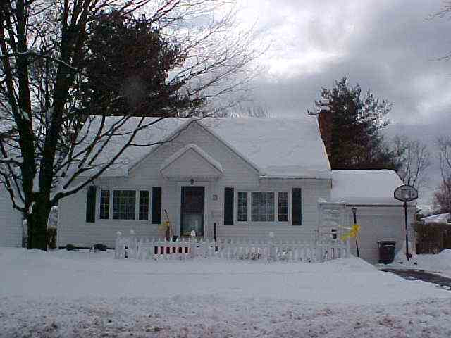 29 Miles Standish Road Schenectady, NY 12306 - Photo 1 of 1 Photo 1